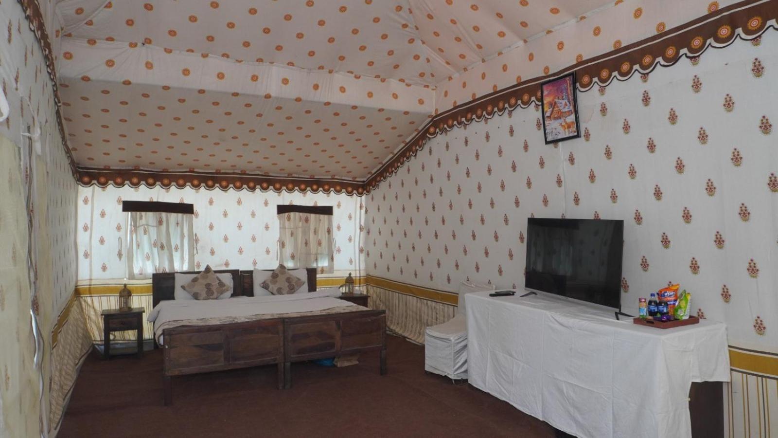 ホテル Kumbh Canvas Tent City Allāhābād Junction エクステリア 写真